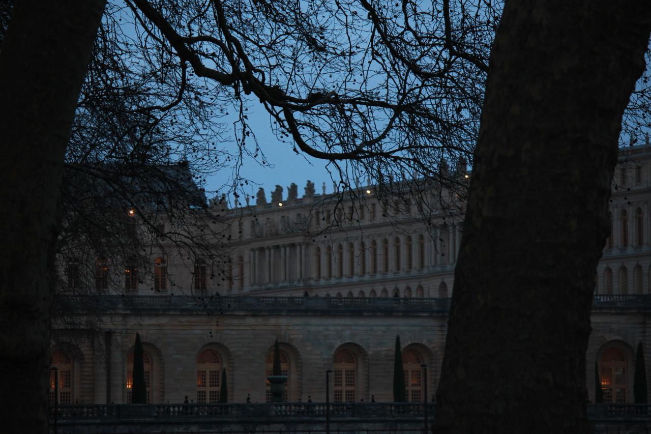 Bed In Versailles - Villa De La Piece D'Eau Des Suisses Exterior photo