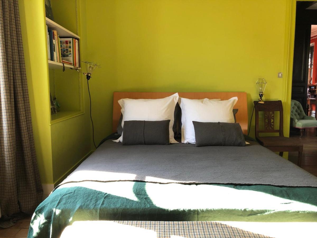 Bed In Versailles - Villa De La Piece D'Eau Des Suisses Exterior photo